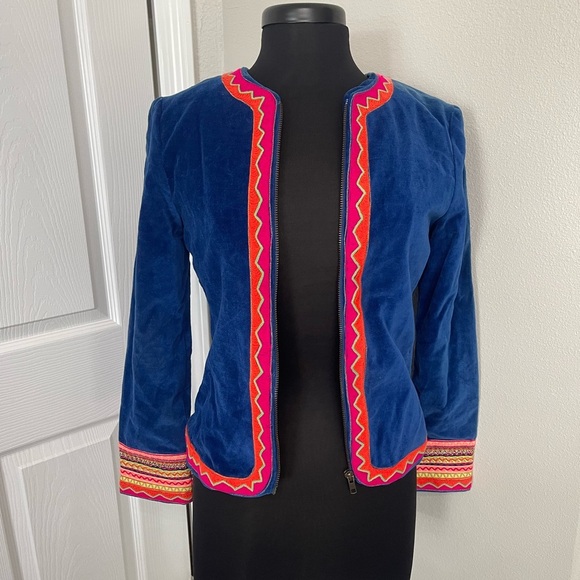 America & Beyond Women’s Pink Blue Embroidered Aztec Pattern Velvet Jacket Sz XS - Picture 1 of 11